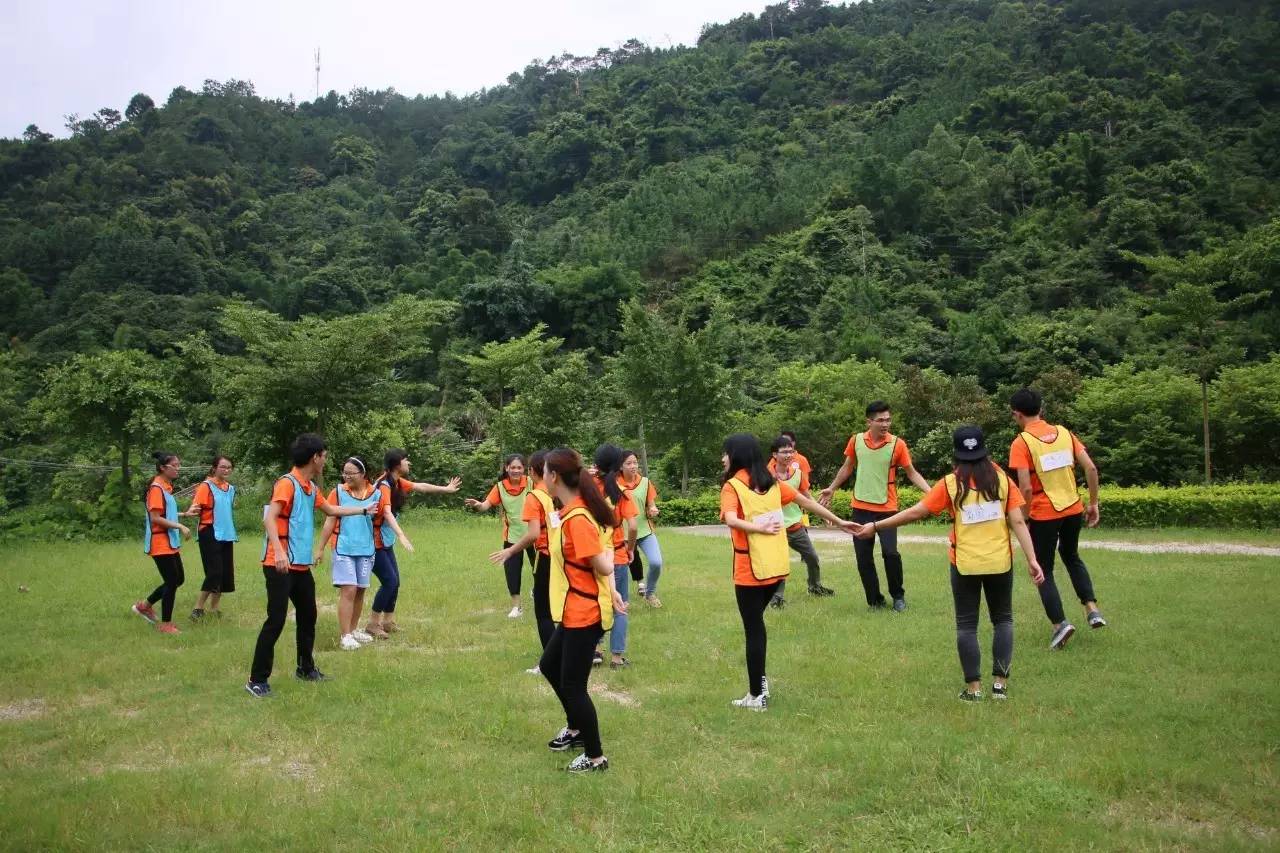 新兴这对情侣激情开约(单身狗慎点)暴击一万点!