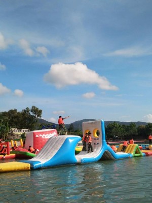 深圳大鹏古城真人cs 周边休闲一日游 拓展训练提升团队活力