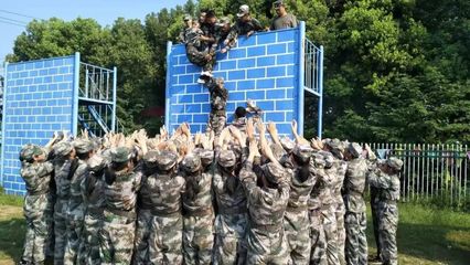 【军训速递】省泰兴中学2019级新生入驻祁巷,开始了“花式”军政训练