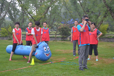 祥和涂料集团二十二周年庆“转型升级”拓展训练