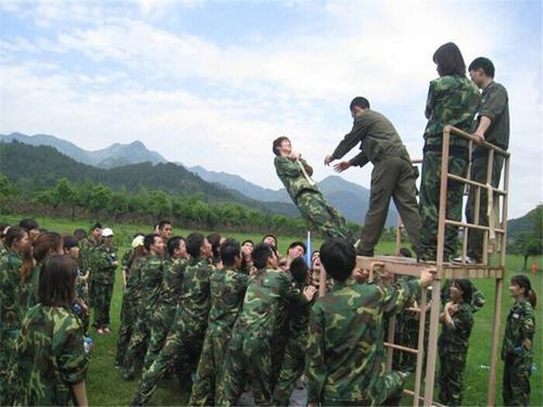 四川泸州一公司组织员工拓展训练致3死1伤