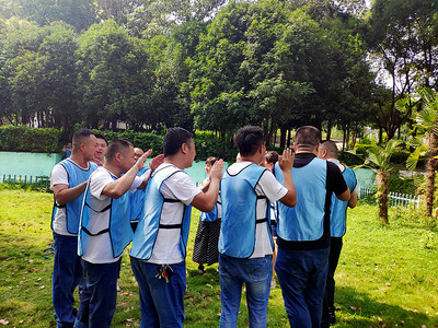 湖北双燕古龙山庄一日拓展训练纪实