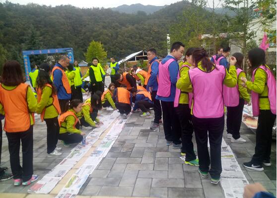 团队建设的温度 一定是比气温高 绿众拓展